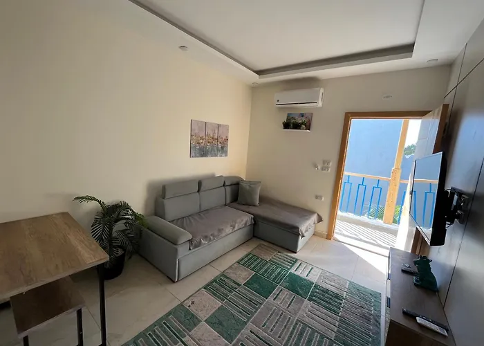Hotel قريه ميراج باى 4*